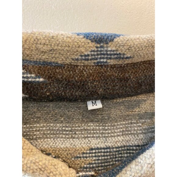 Vintage-Inspired Aztec Print Button-Up Shirt Medium - Picture 3 of 8